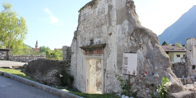 In un libro riappaiono i Vizi capitali dipinti ad affresco a Venzone, in una chiesa distrutta dal terremoto