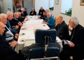 «Stiamo accanto ai nostri preti anziani»
