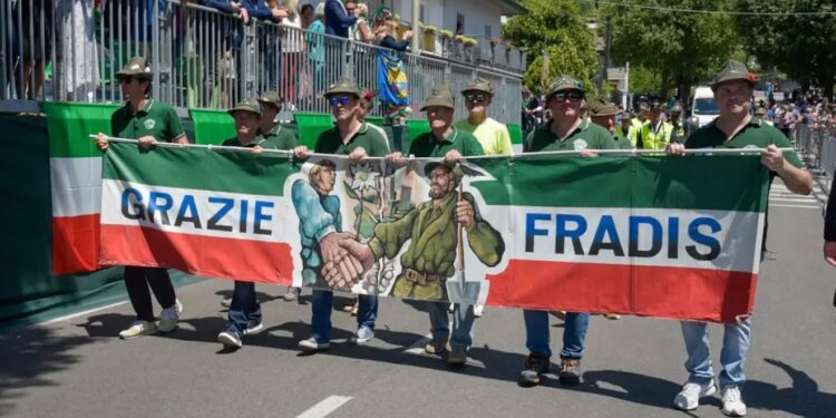 L’Arcivescovo agli alpini radunati a Gemona: «Quante persone pregano per voi! Siate testimoni di gioia e speranza»