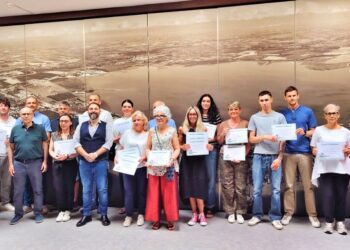 Lignano Sabbiadoro. Corretta gestione dei rifiuti, riconoscimento a 50 attività