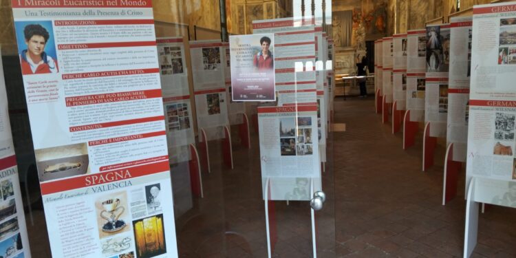 A Cordovado la mostra di San Carlo Acutis sui miracoli eucaristici, arricchita da filmati e reliquie