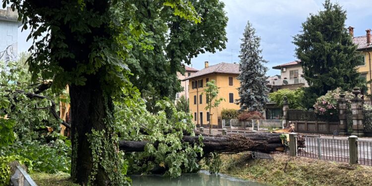 Maltempo in Fvg, un centinaio le richieste di soccorso. Tre persone salvate dall’elisoccorso sul Tagliamento