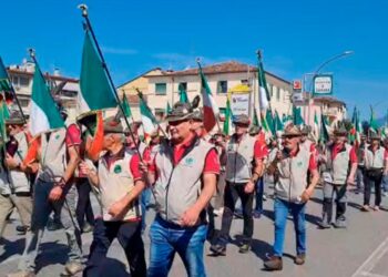 Gli alpini a Gemona nel 50° del terremoto. Domenica la sfilata