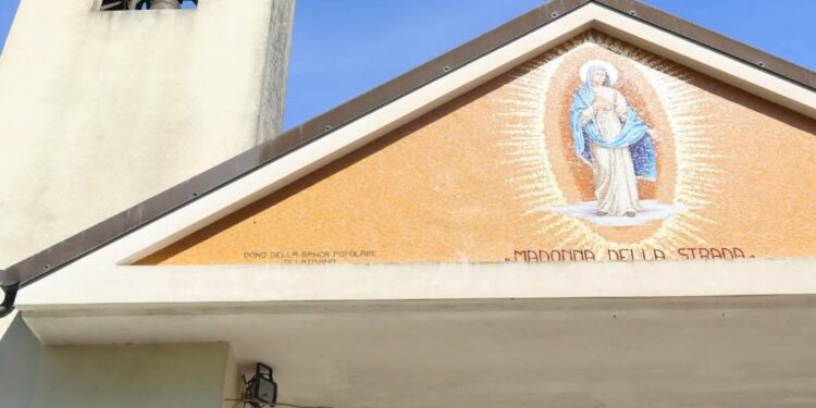 Crosere. La tradizionale ricorrenza della Madonna di Strada nella chiesetta voluta dalla comunità