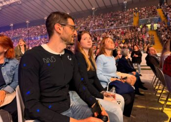 Anche i non udenti al live di Vasco, le maglie vibro-tattili trasformano la musica in vibrazioni