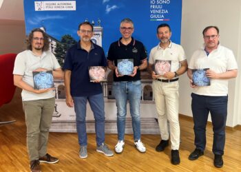 Al è rivât Noctes Temporæ: il gnûf zûc di rûl in lenghe furlane di fâ ator di une taule