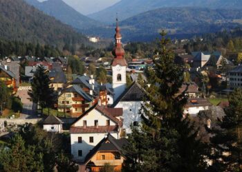 Gdf scopre 70 falsi residenti a Tarvisio, evase imposte per 160mila euro