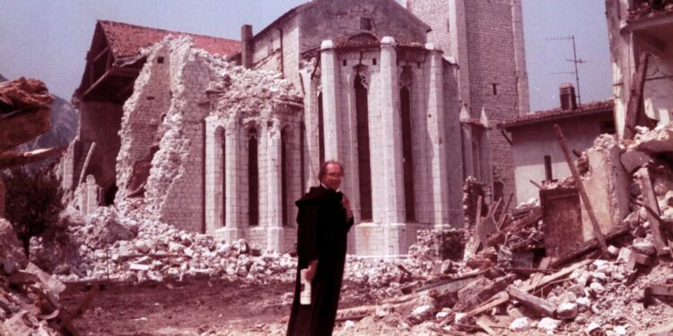 “Dalle macerie la speranza” si presenta il libro con gli scritti di Turoldo sul terremoto