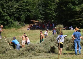 Stregna. A Kalus il ritorno dei falciatori