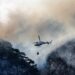 Brucia l’Amariana, attivi un Canadair e tre elicotteri. Presidio notturno ad Amaro. Gli aggiornamenti