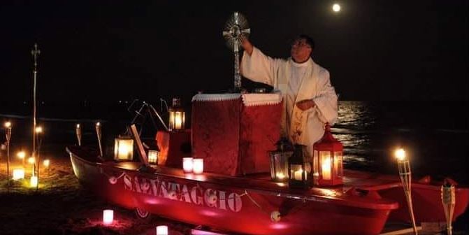 Lignano. La Santa Messa in spiaggia, lunedì 10 e 31 agosto