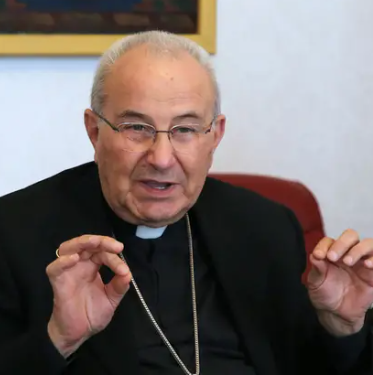 L’Arcivescovo Crepaldi al Bearzi parla di Dottrina sociale: «I cattolici in politica la studino»