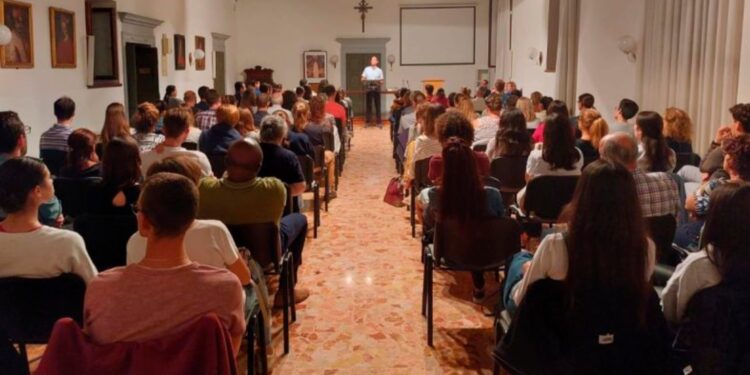 Giovani, riprende il cammino “Dieci parole”