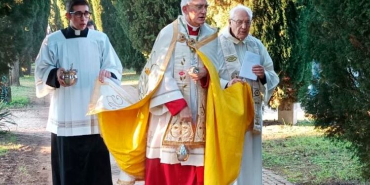 Giorni dei santi e dei morti. «Assaporiamo l’eternità»
