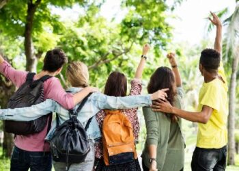 Al via «Ti accompagno a scuola!»: la campagna per garantire il diritto allo studio
