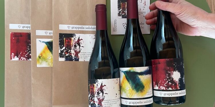 L’Archivio del sorriso, progetto di SlowDent, a fianco del “Grappolo solidale” di Fraelacco